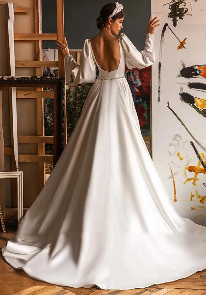 Robe de mariée trapèze manche longue de dos