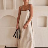 Robe trapèze minimaliste couleur beige