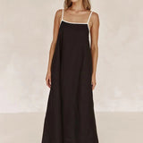 Robe trapèze minimaliste couleur noir
